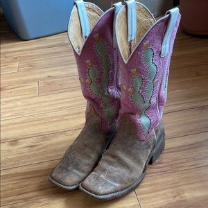 Macie Bean Pink and Brown Cactus Embroidered Cowboy Boots size 8